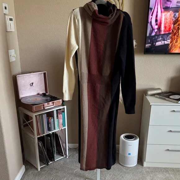 Colorblock Long Sleeve Sweater Dress - Picture 1 of 1
